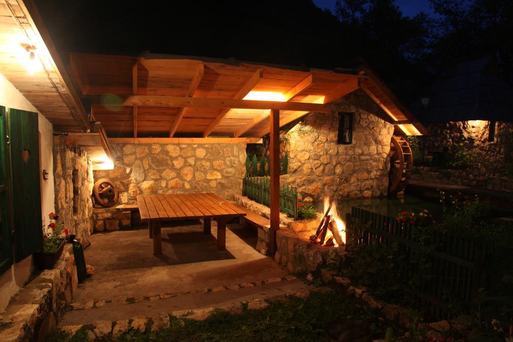 Rafting Camp Tara Center Tri Vodenice Bastasi Pokoj fotografie